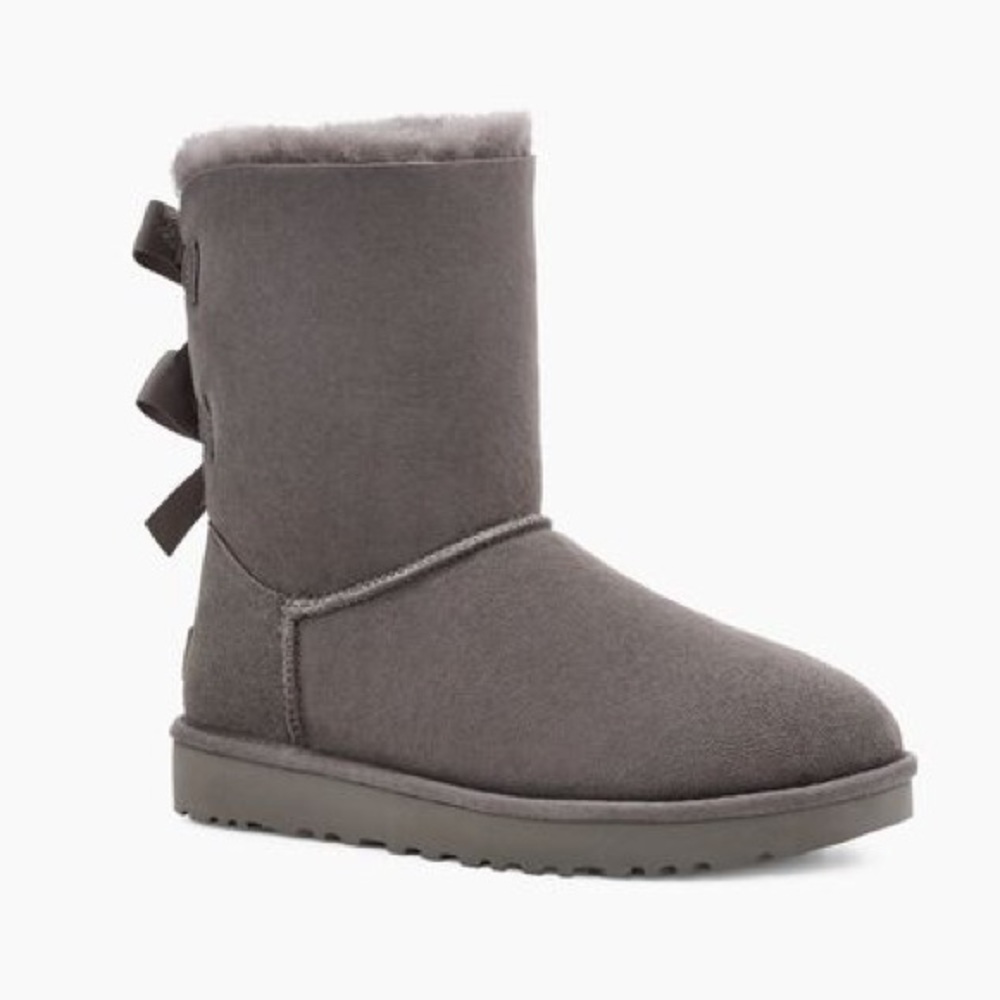 Bailey Bow Short Uggs